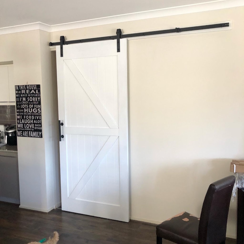 The Door Repair Man | 13 Ajax St, Drouin VIC 3818, Australia | Phone: 0475 075 463