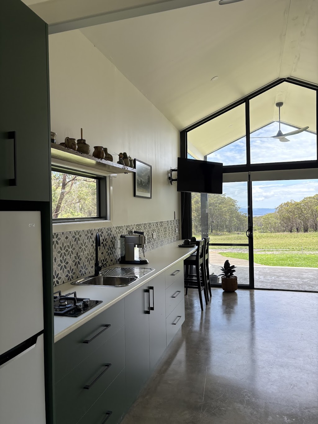 Red Gum Cabins | 400 Hopgoods Rd, Elbow Valley QLD 4370, Australia | Phone: 0459 457 523