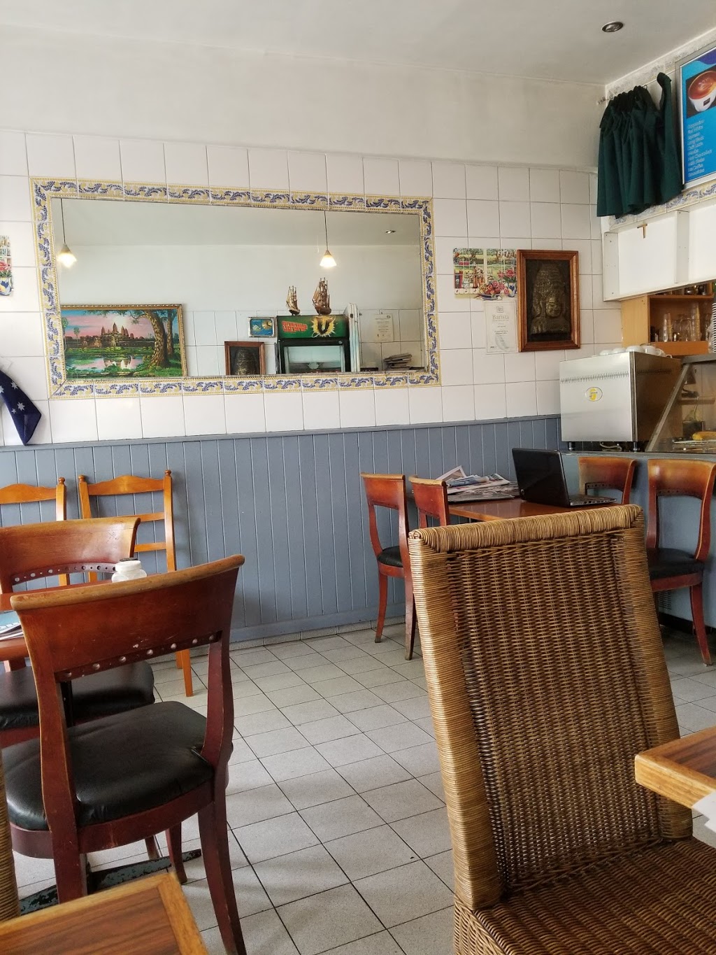 Lieps Taste of Cambodia Restaurant | restaurant | 332 Military Rd, Cremorne NSW 2090, Australia | 0299537478 OR +61 2 9953 7478