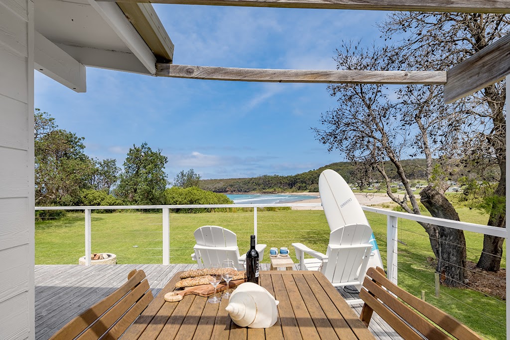 Merry Beach House Kioloa | 11 Kurrawa Dr, Kioloa NSW 2539, Australia | Phone: 0410 414 230