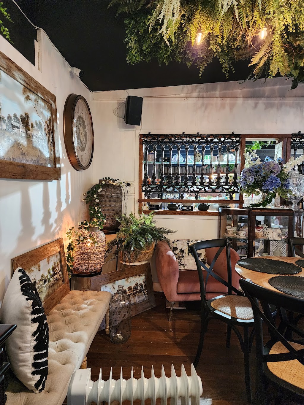 Laurel Cottage Cafe & Bar | 707-709 Beechmont Rd, Lower Beechmont QLD 4211, Australia | Phone: (07) 5597 6127