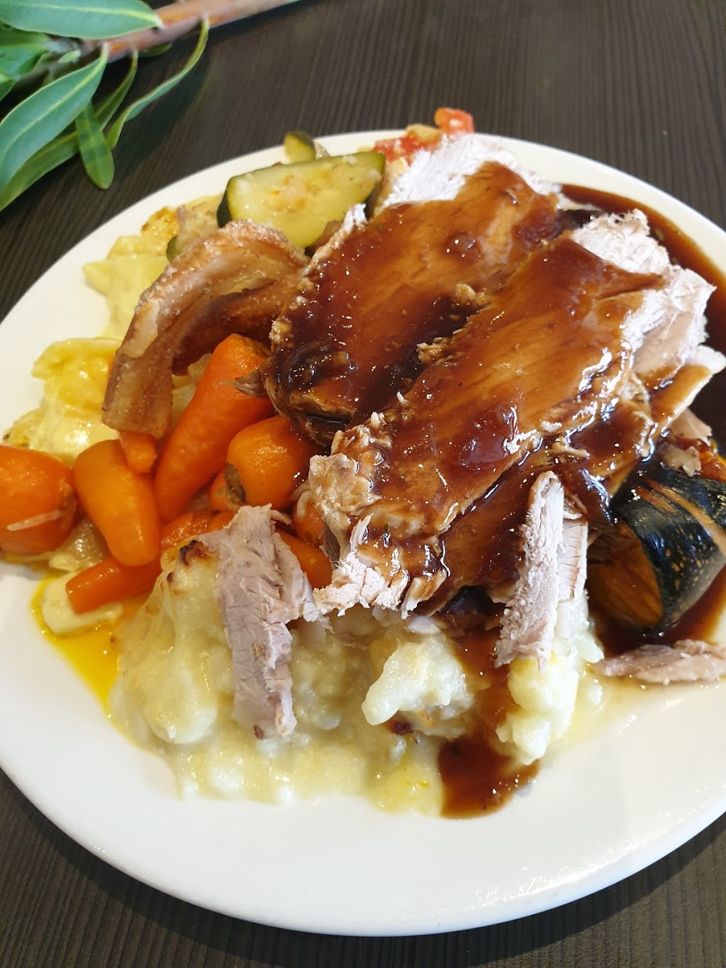 Creswick Roast | meal takeaway | 73 Albert St, Creswick VIC 3363, Australia | 0353771259 OR +61 3 5377 1259