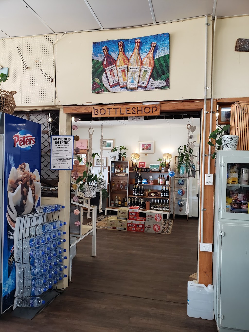 Horrocks Beach General Store and Liquor | liquor store | 11 Glance St, Horrocks WA 6535, Australia | 0899343133 OR +61 8 9934 3133