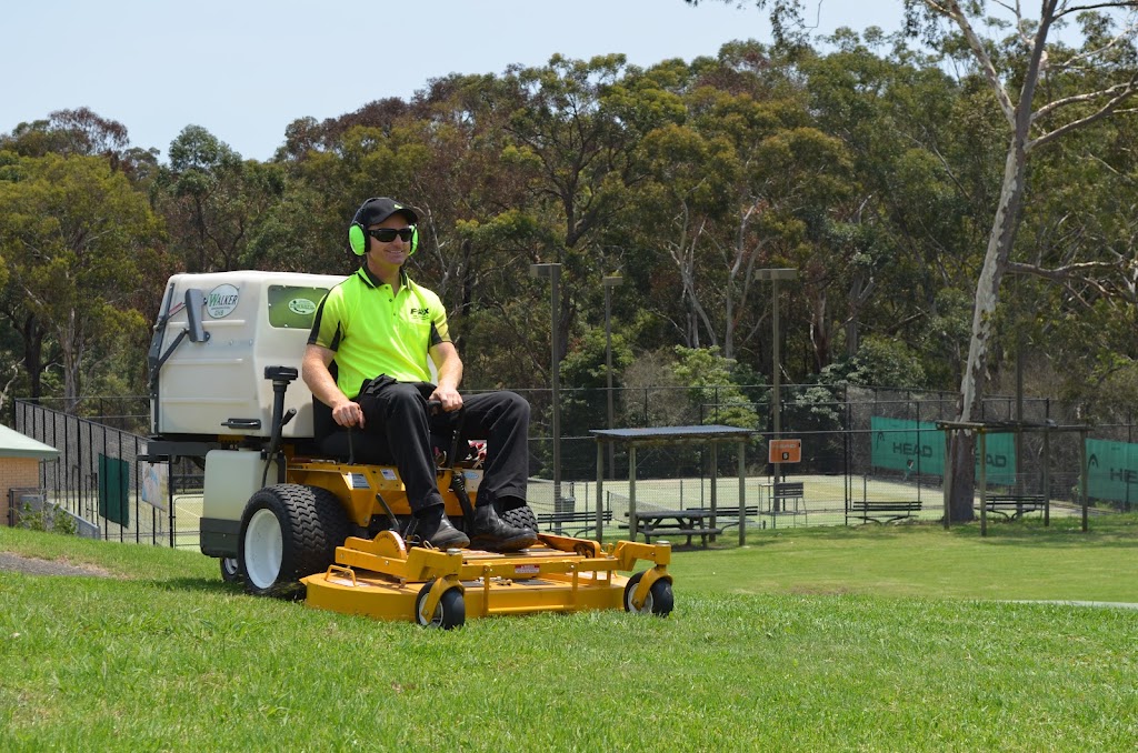 Fox Mowing & Gardening Eimeo | Lawn Mowing & Gardening Services | 13 Shepherd Rd, Eimeo QLD 4740, Australia | Phone: (07) 4848 2777