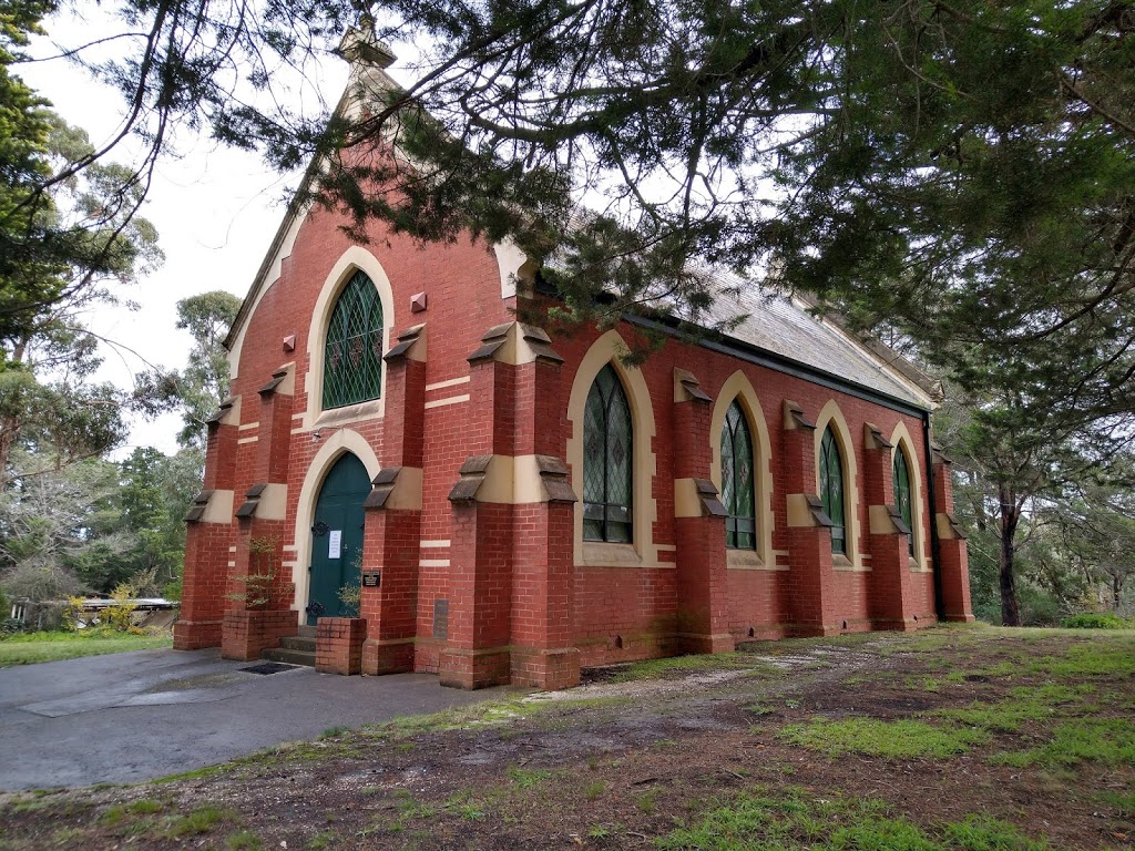 St Peters Catholic Church | Cumberland St, Linton VIC 3360, Australia