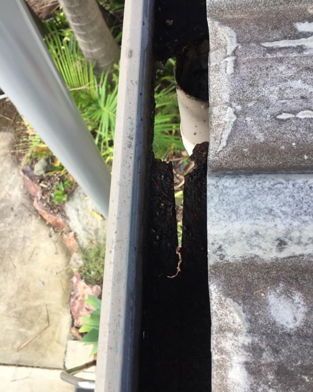 Gutter-Vac Brisbane East | 103-107 Pimelea Cres, Mount Cotton QLD 4165, Australia | Phone: 1300 654 253