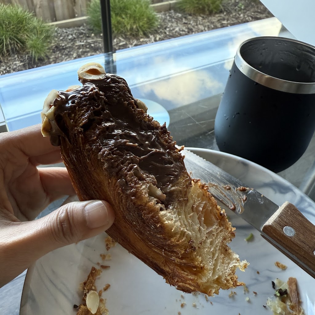 Charlie Bakery Groevdale | 3/122 Burdoo Dr, Grovedale VIC 3216, Australia | Phone: 0432 313 544