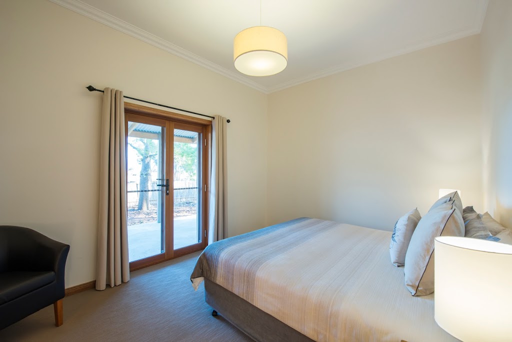 Flinders Bush Retreats | Willow Waters Road, Hawker SA 5434, Australia | Phone: (08) 8648 4441