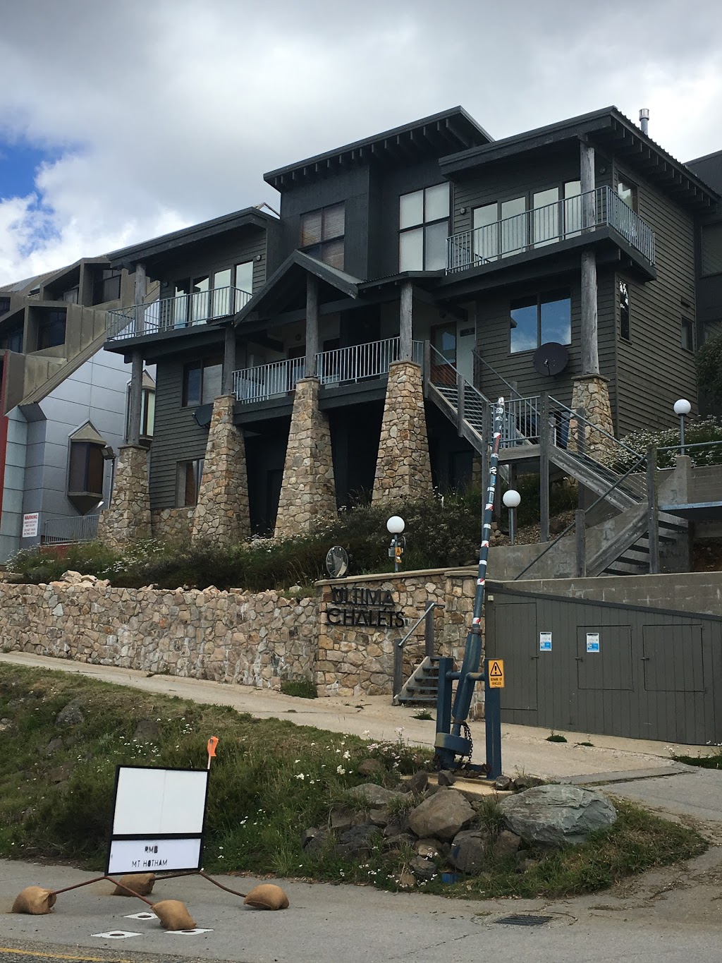 Ultima Chalets | lodging | 40 Great Alpine Rd, Hotham Heights VIC 3741, Australia | 0357593522 OR +61 3 5759 3522