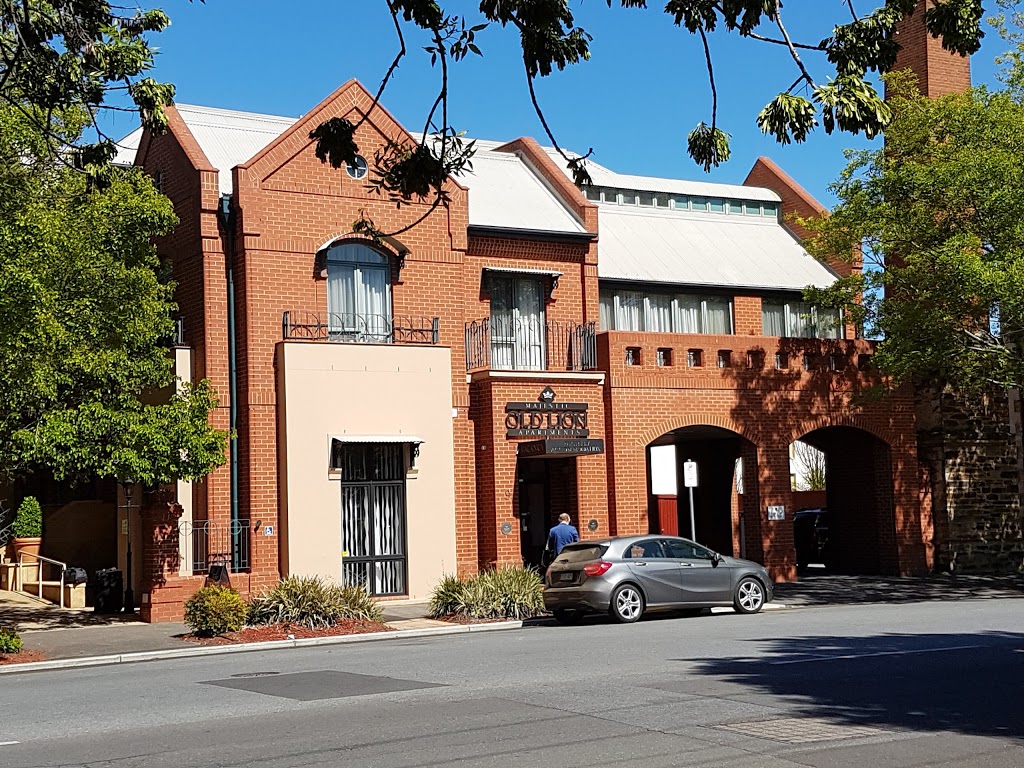 Majestic Old Lion Apartments | 9 Jerningham St, North Adelaide SA 5006, Australia | Phone: (08) 8334 7799
