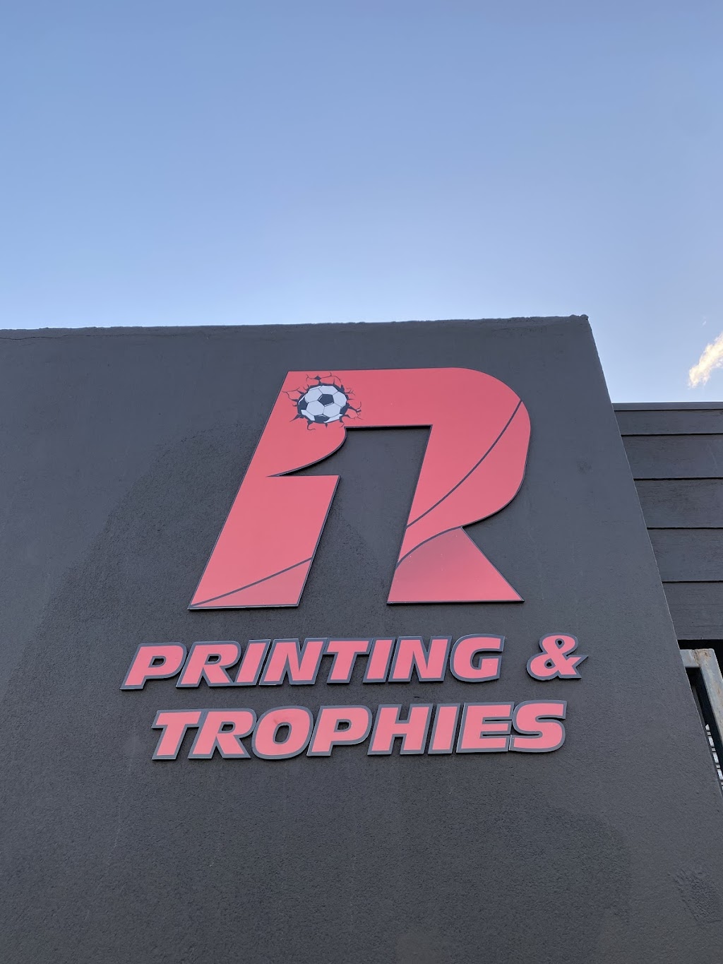 R1 Printing & Trophies | store | 47 Radford Rd, Reservoir VIC 3073, Australia | 0480318193 OR +61 480 318 193