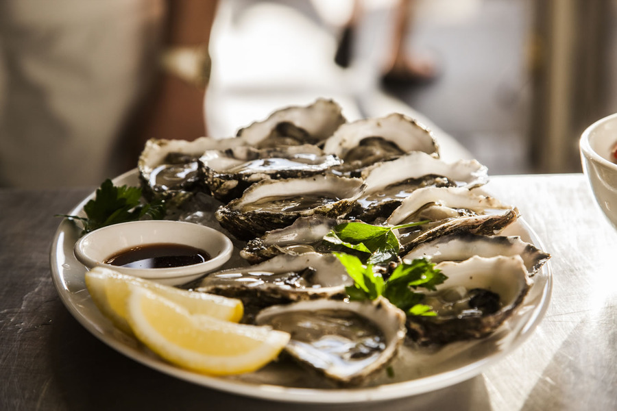 Sydney Cove Oyster Bar | 1 Circular Quay East, Sydney NSW 2000, Australia | Phone: (02) 9247 2937