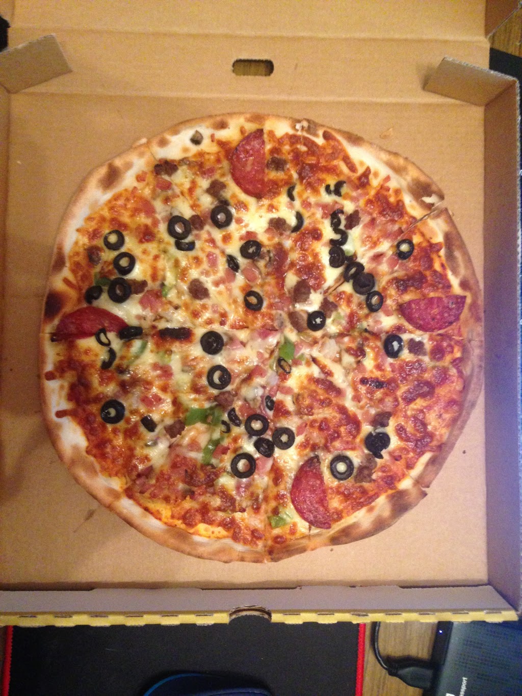 St Helens Park Pizza | meal delivery | 24 Woodland Rd, St Helens Park NSW 2560, Australia | 0246252199 OR +61 2 4625 2199