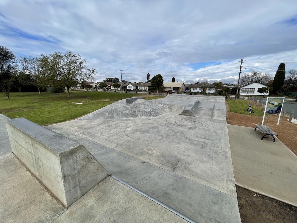 Wangaratta Skatepark (Mitchell Avenue) | 44 Mitchell Ave, Wangaratta VIC 3677, Australia | Phone: (03) 5277 0888