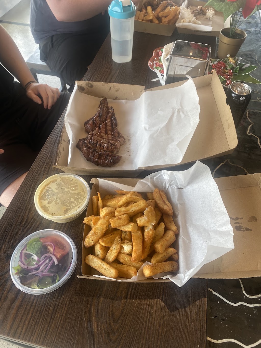 Smokin Joes Pizza & Grill - Yarrawonga | Yarrawonga Shopping Centre Cnr, Shop 7&8 Belmore St &, McNally St, Yarrawonga VIC 3730, Australia | Phone: (03) 4722 9001