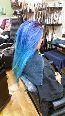 Just Teezing Hair Studio | 2 Deedes Cres, Bushland Beach QLD 4818, Australia | Phone: (07) 4775 2101
