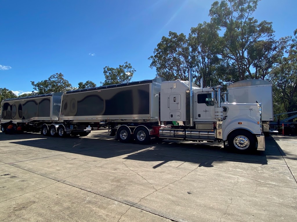 V Moss Transport & Storage | Bogan Rd, Goonumbla NSW 2870, Australia | Phone: (02) 6865 2267