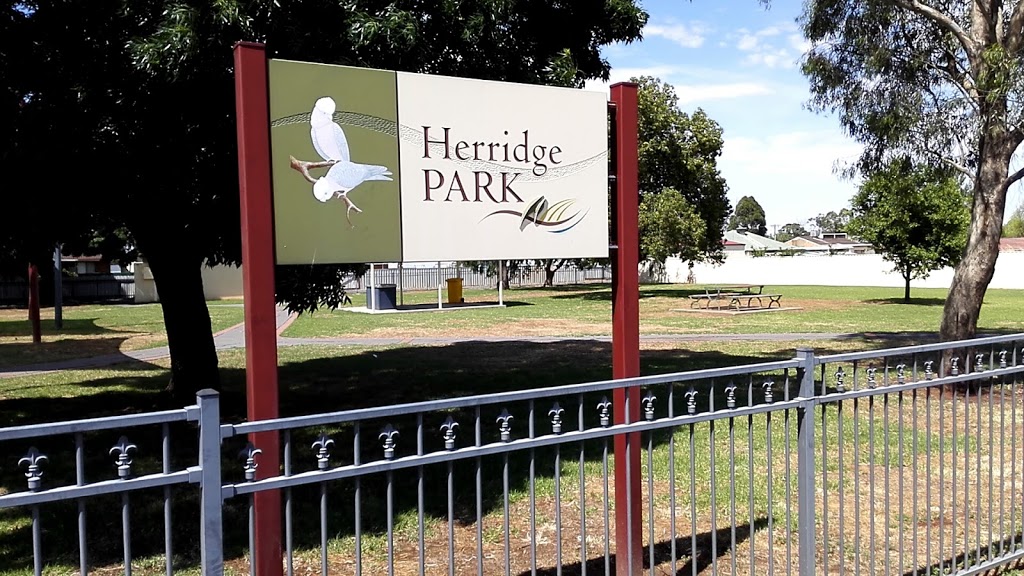 Herridge Park | park | 88 Neeld St, Wyalong NSW 2671, Australia