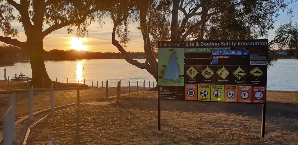 lake albert park | park | Lake Albert Rd, Lake Albert NSW 2650, Australia