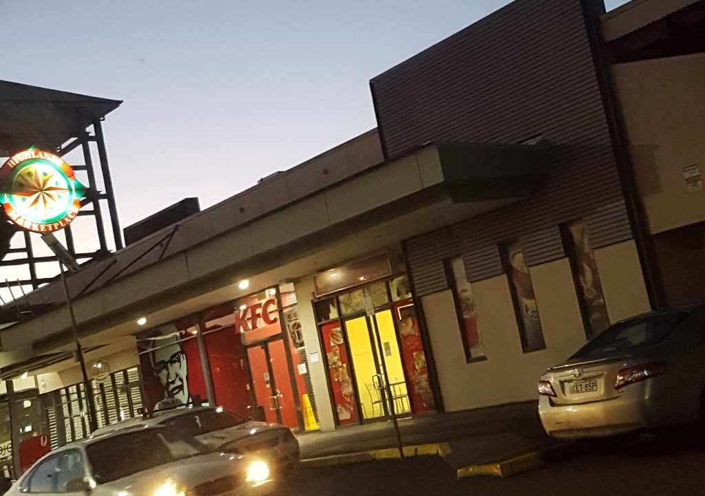 KFC Mittagong Food Court | meal takeaway | 186 Old Hume Highway, Market Place, Mittagong NSW 2575, Australia | 0248722199 OR +61 2 4872 2199
