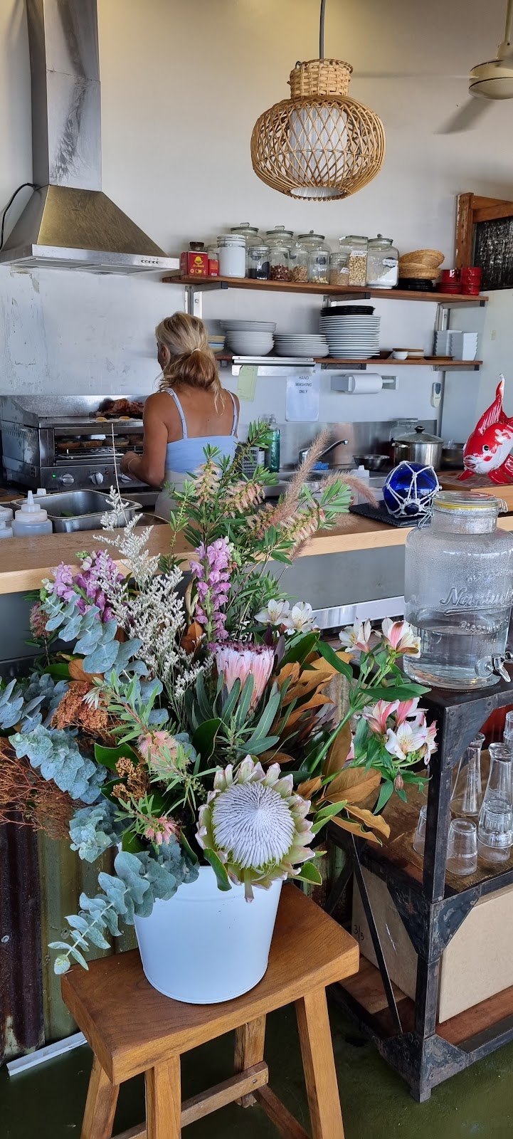 Chez Basho Boatshed Cafe | Iluka Wharf, Iluka NSW 2466, Australia | Phone: (02) 6646 6668