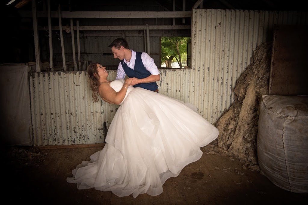 Hickling Photography |  | 23 Albert Rd, Chiltern VIC 3683, Australia | 0419442420 OR +61 419 442 420