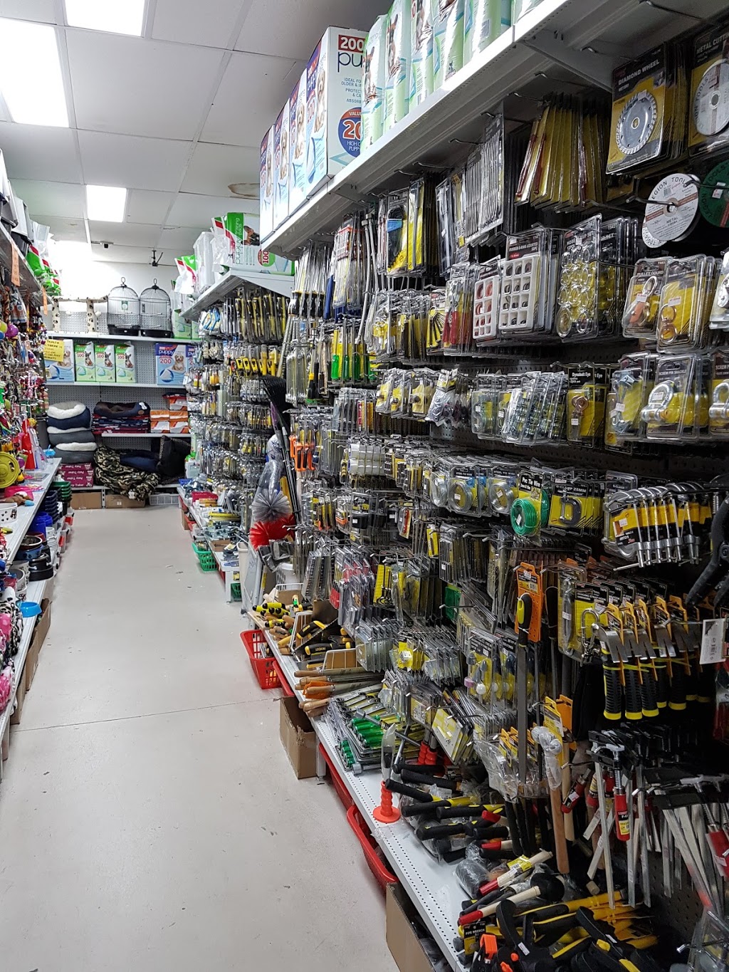 Hot Bargain | store | 91 Turton Rd, Waratah NSW 2298, Australia | 0249688968 OR +61 2 4968 8968