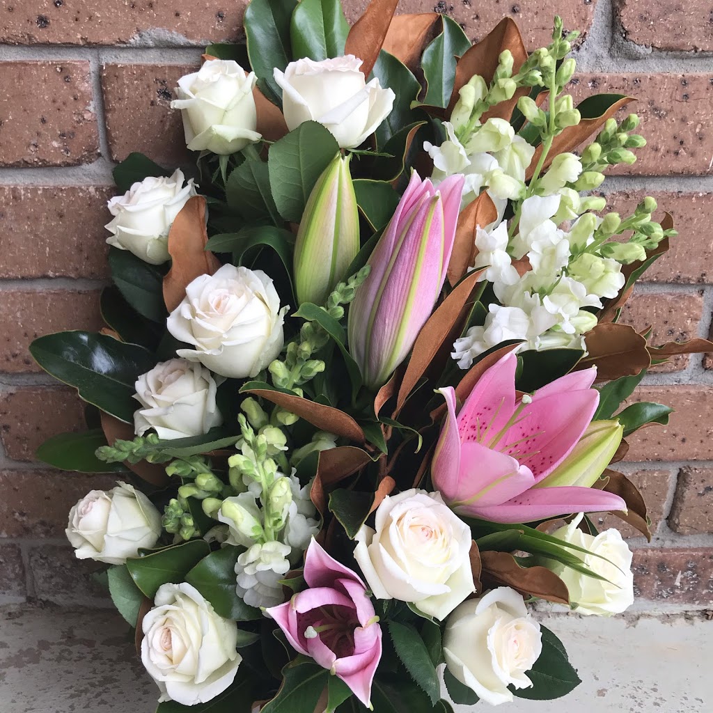 Flower Envy Florist | 14 Roberna Ct, Langwarrin VIC 3910, Australia | Phone: 0413 665 105