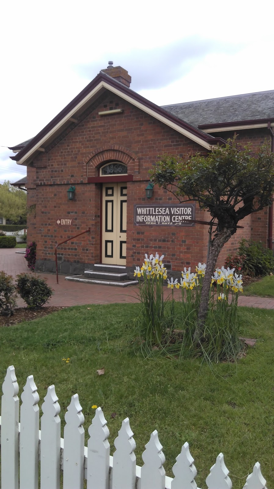 Whittlesea Courthouse Information Centre | travel agency | 74 Church St, Whittlesea VIC 3757, Australia | 0397161866 OR +61 3 9716 1866