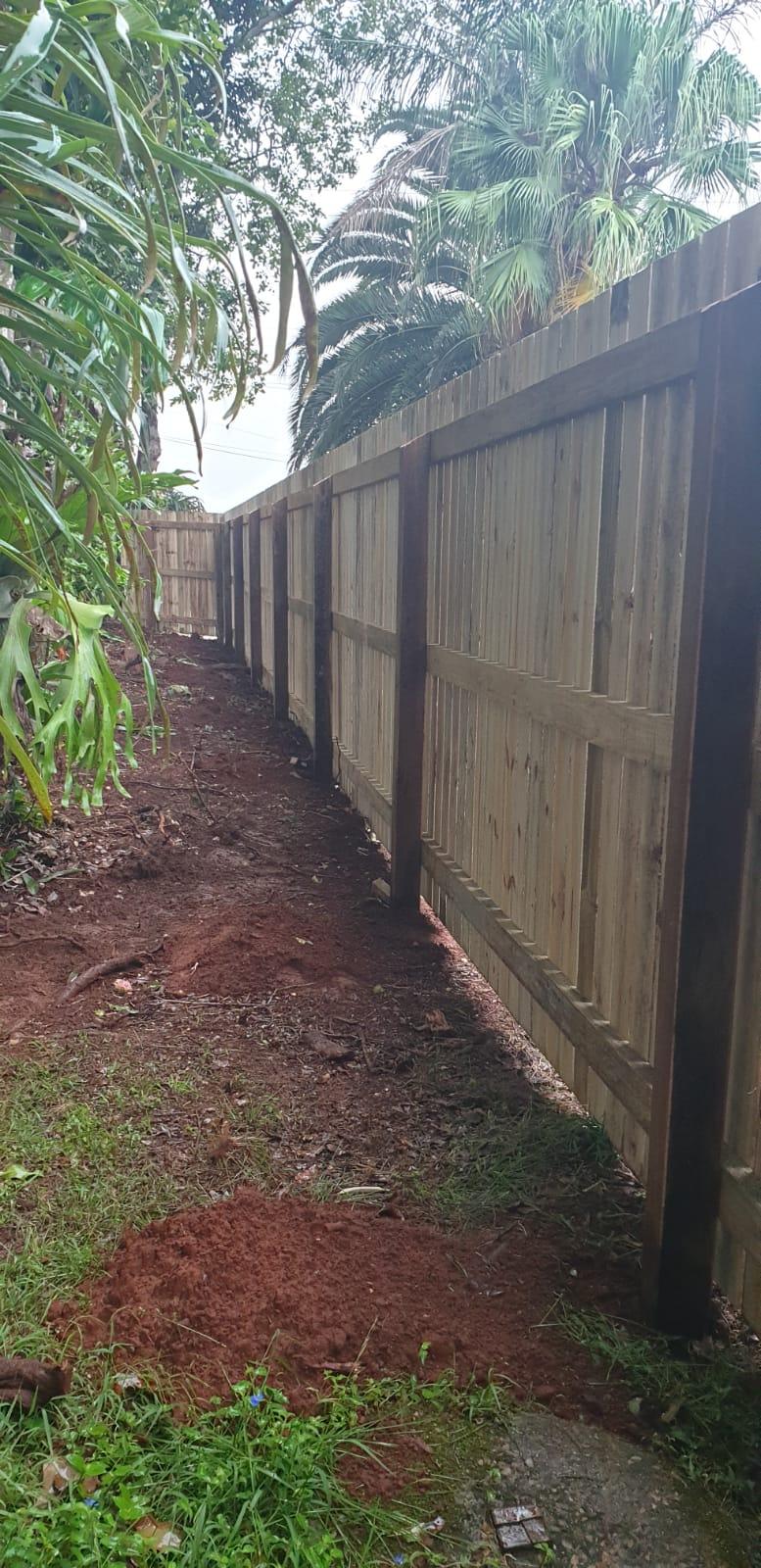 Mark Stubbs FENCING Maleny & Hinterland | 12 Witham Rd, Maleny QLD 4552, Australia | Phone: 0490 504 592