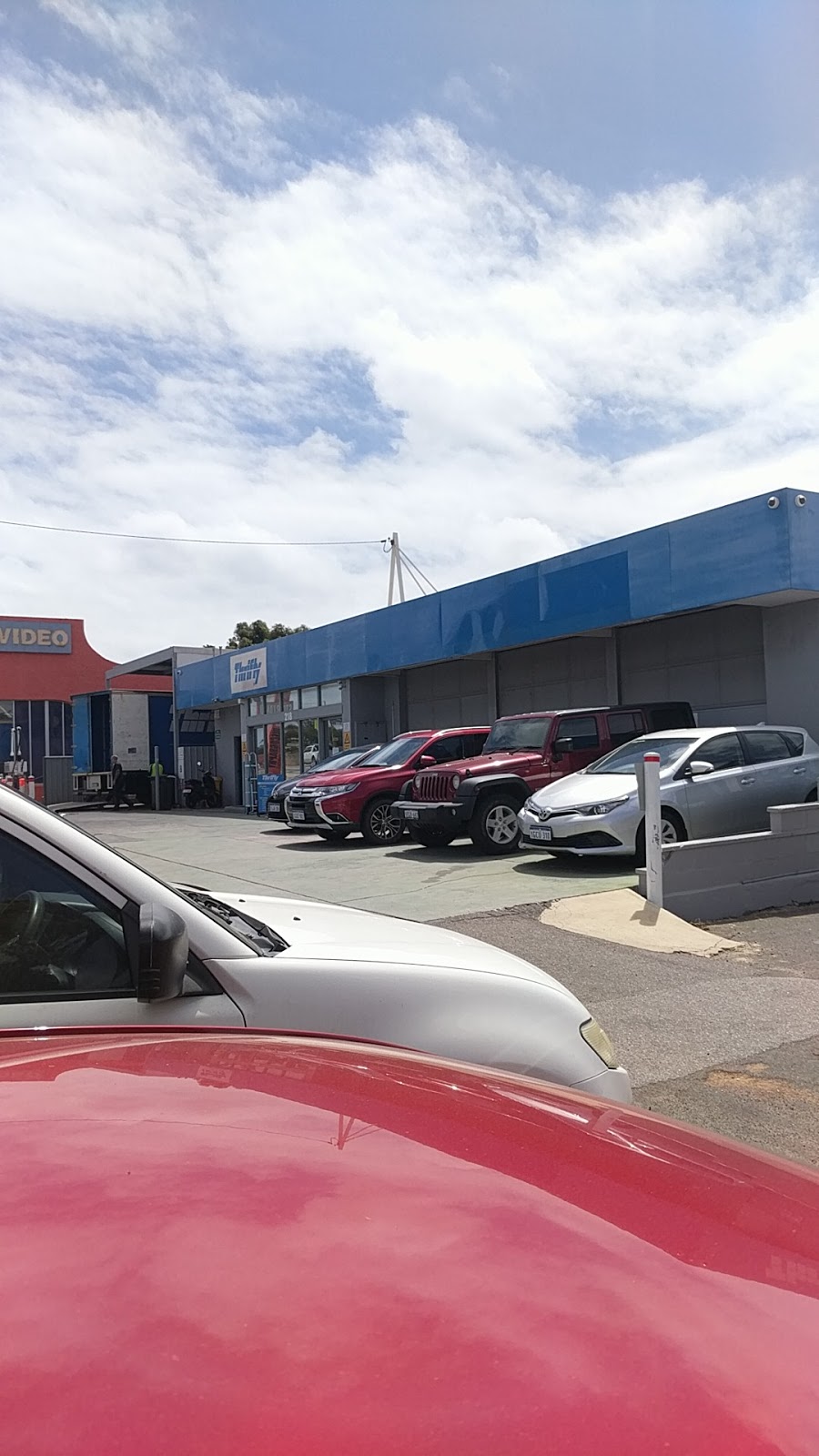 Thrifty Car & Truck Rental Fremantle | car rental | 218 South St, Beaconsfield WA 6160, Australia | 0892391556 OR +61 8 9239 1556