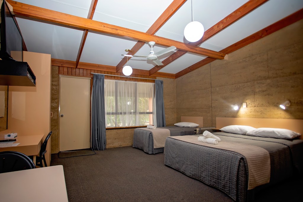 Hopetoun Motel and Chalet Village | lodging | Lot 458 Veal Street, Hopetoun WA 6348, Australia | 0898383219 OR +61 8 9838 3219
