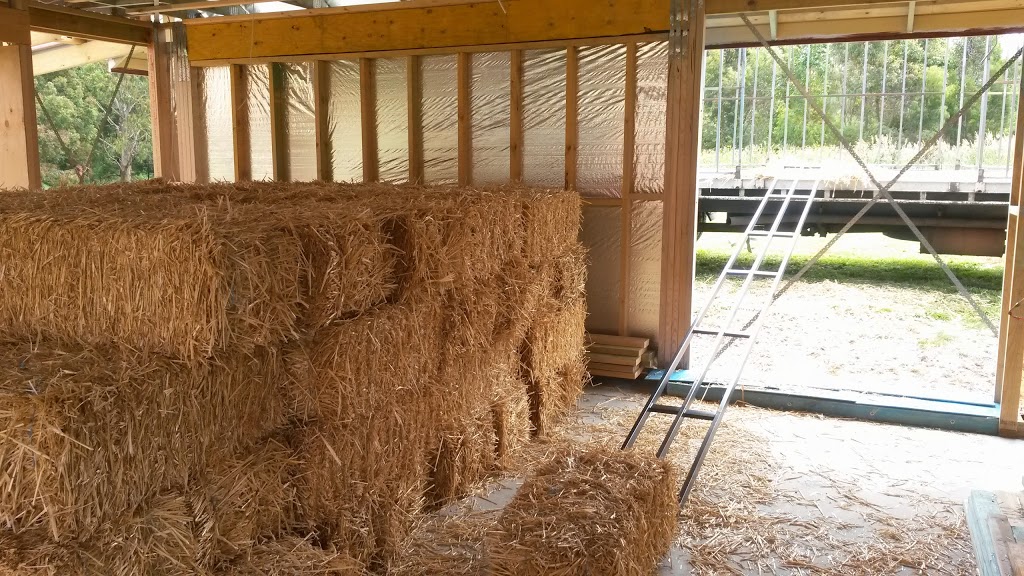 Complete Hay Supplies | 14 Industry Ct, Lilydale VIC 3140, Australia | Phone: 0427 001 803