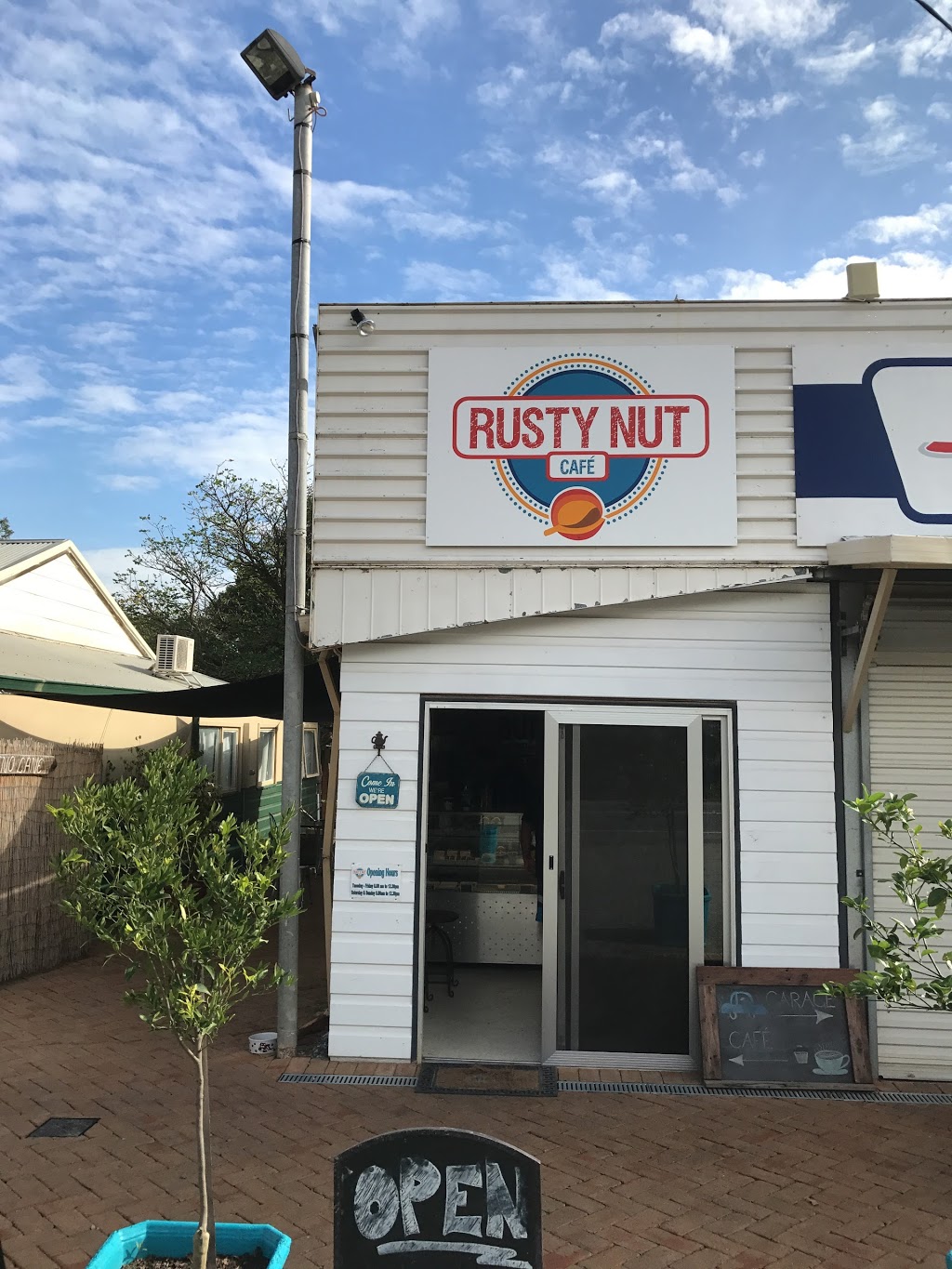 The Old Serpentine Garage | 2426 S Western Hwy, Serpentine WA 6125, Australia | Phone: (08) 9525 3686