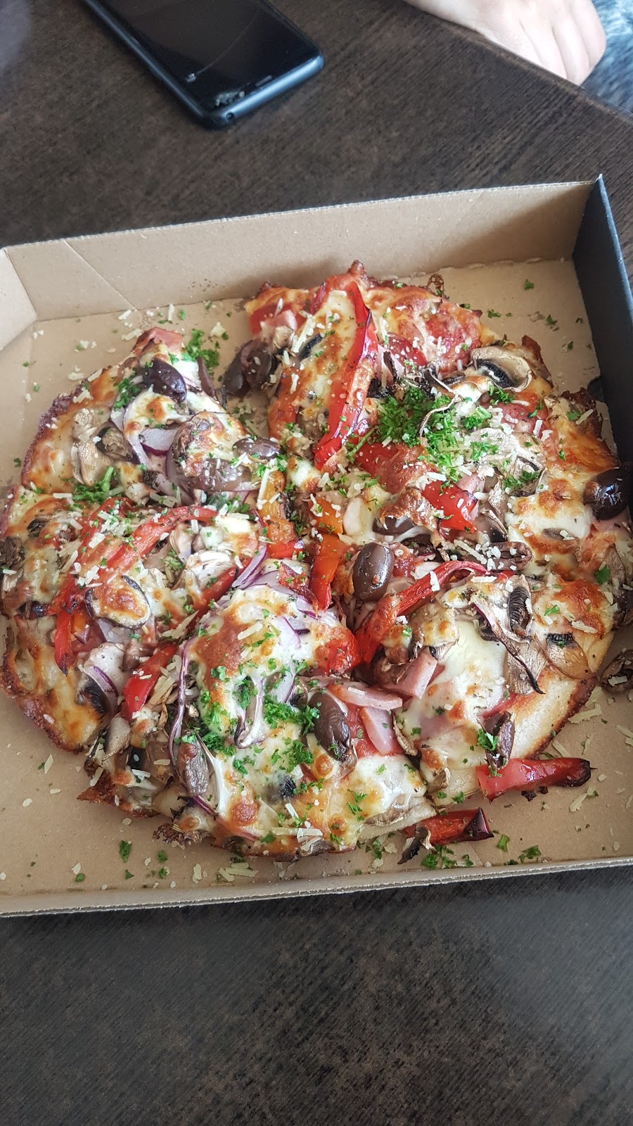 Pizza Capers | 37 Sunshine Beach Rd, Noosa Heads QLD 4567, Australia | Phone: (07) 5447 2166