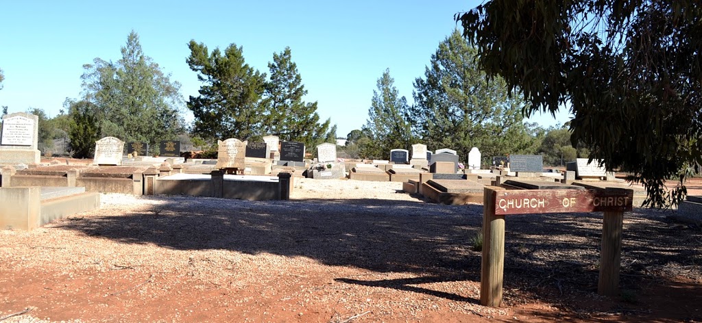 Merbein Public Cemetery | cemetery | 403 Wentworth Rd, Merbein VIC 3505, Australia