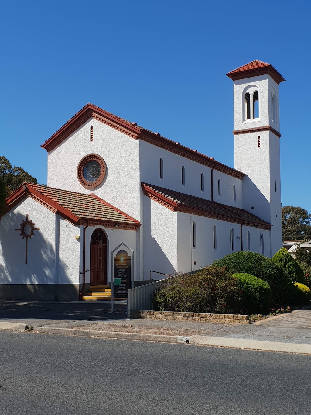 St Joan of Arc CAtholic Church | 32 Seaview Rd, Victor Harbor SA 5211, Australia | Phone: 0429 098 802