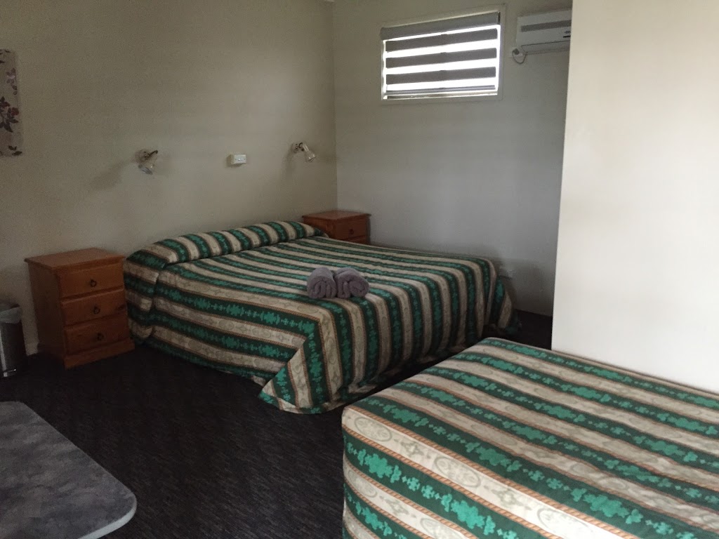 Oasis Motel | lodging | 152 Caswell St, Peak Hill NSW 2869, Australia | 0268691383 OR +61 2 6869 1383