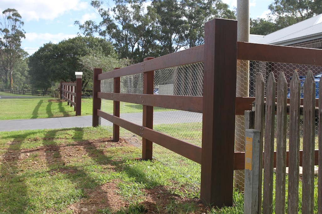 Hawkesbury Fencing | 89 Mitchell Park Rd, Cattai NSW 2756, Australia | Phone: 0400 225 577
