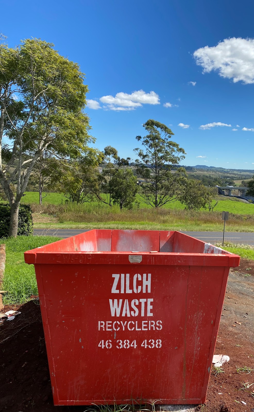 Zilch Waste Skip Bins | 39 Griffiths St, Harlaxton QLD 4350, Australia | Phone: (07) 4638 4438