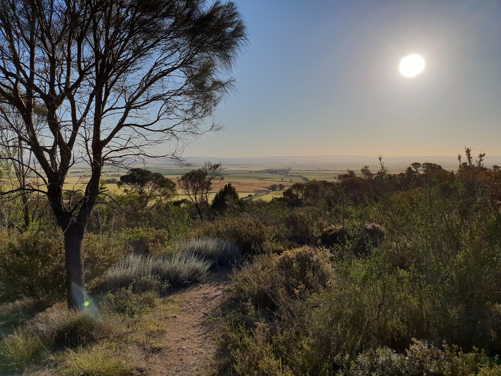 Brooks lookout | museum | 96 Old Blyth Rd Boconnoc Park Old Blyth Rd, Boconnoc Park SA 5453, Australia