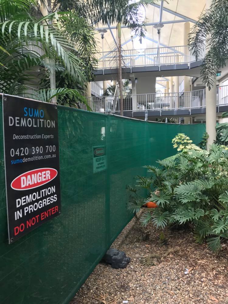 SUMO DEMOLITION | 17 Greg Chappell Dr, Burleigh Heads QLD 4220, Australia | Phone: 0420 390 700