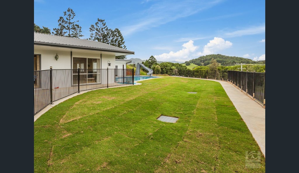 Uki Hillside Retreat | 1279 Kyogle Rd, Uki NSW 2484, Australia | Phone: 0427 493 256