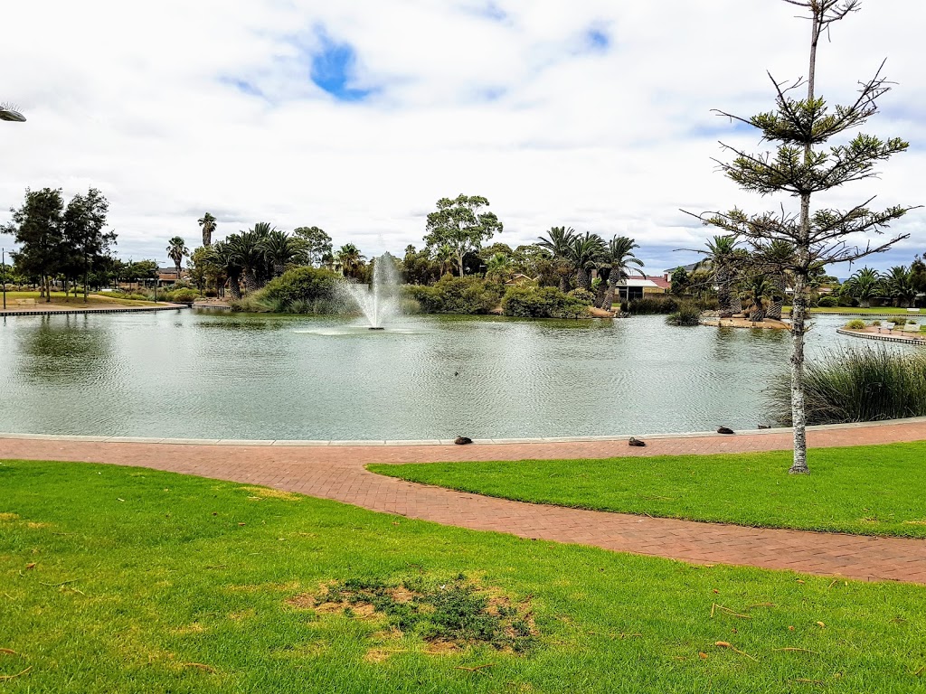 Freshwater Lake | park | 146 W Lakes Blvd, West Lakes SA 5021, Australia | 0884081111 OR +61 8 8408 1111