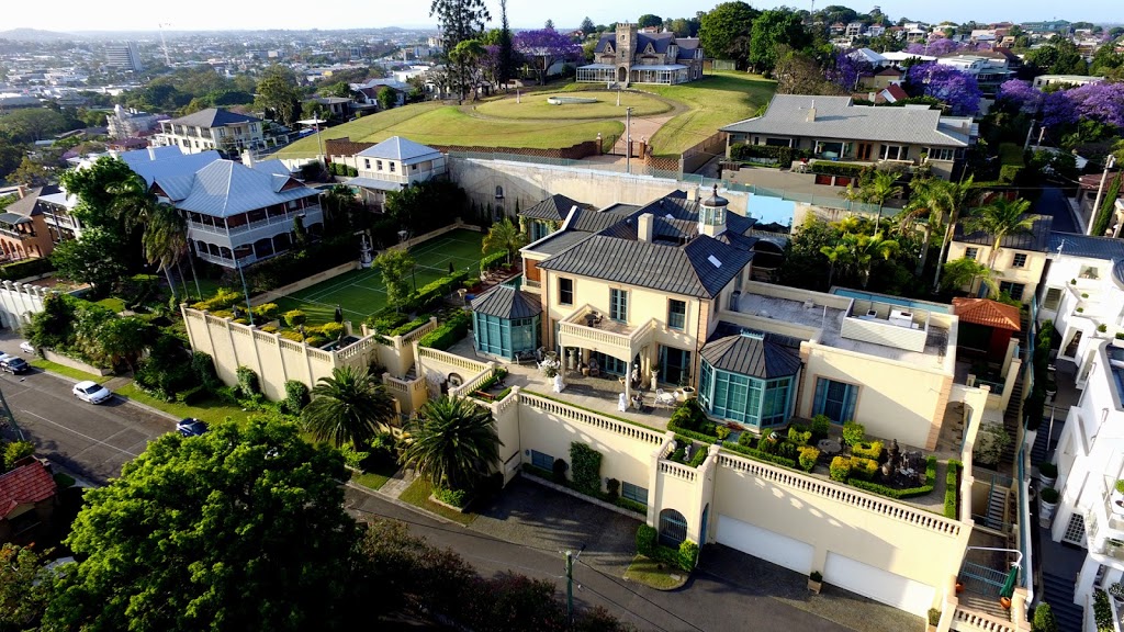 Murray & Associates estate agents | 9300 Peter Senior Dr, Hope Island QLD 4212, Australia | Phone: 0412 005 007