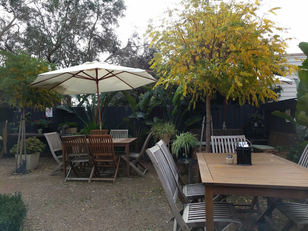 Black Cup Cafe | 103 Garden St, East Geelong VIC 3219, Australia | Phone: (03) 5229 1012