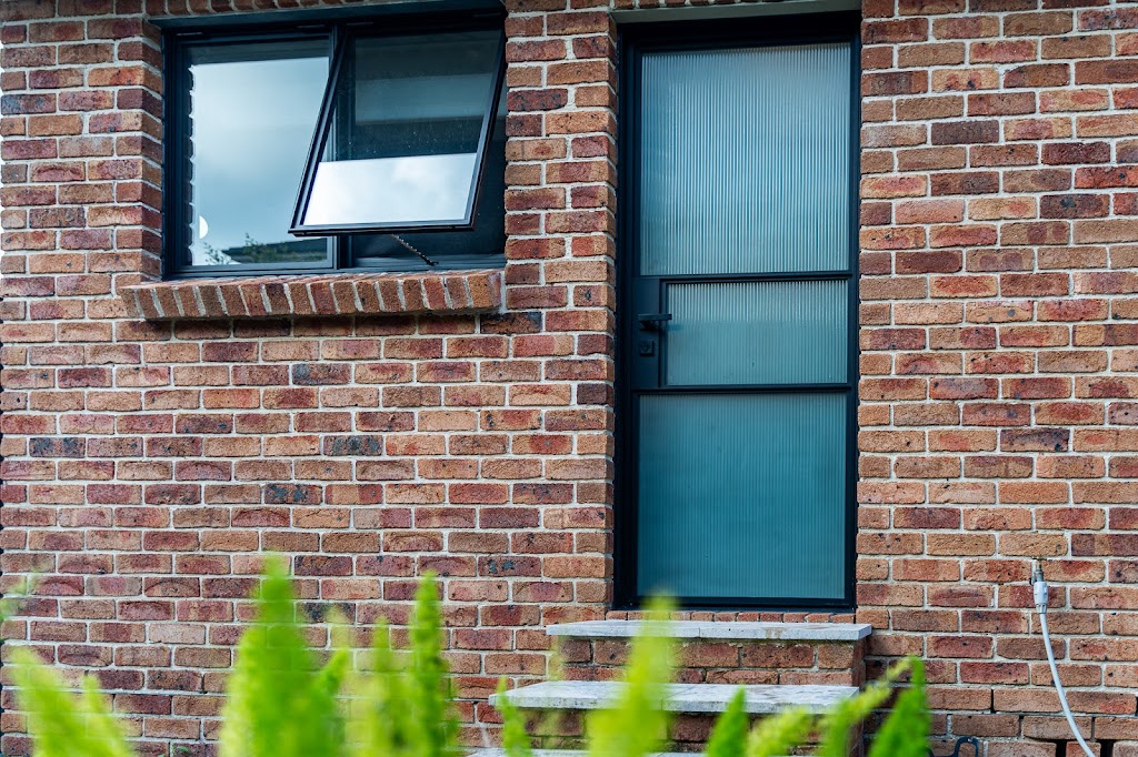 Aust Doors Co | 23 Waynote Pl, Unanderra NSW 2526, Australia | Phone: 0418 603 193