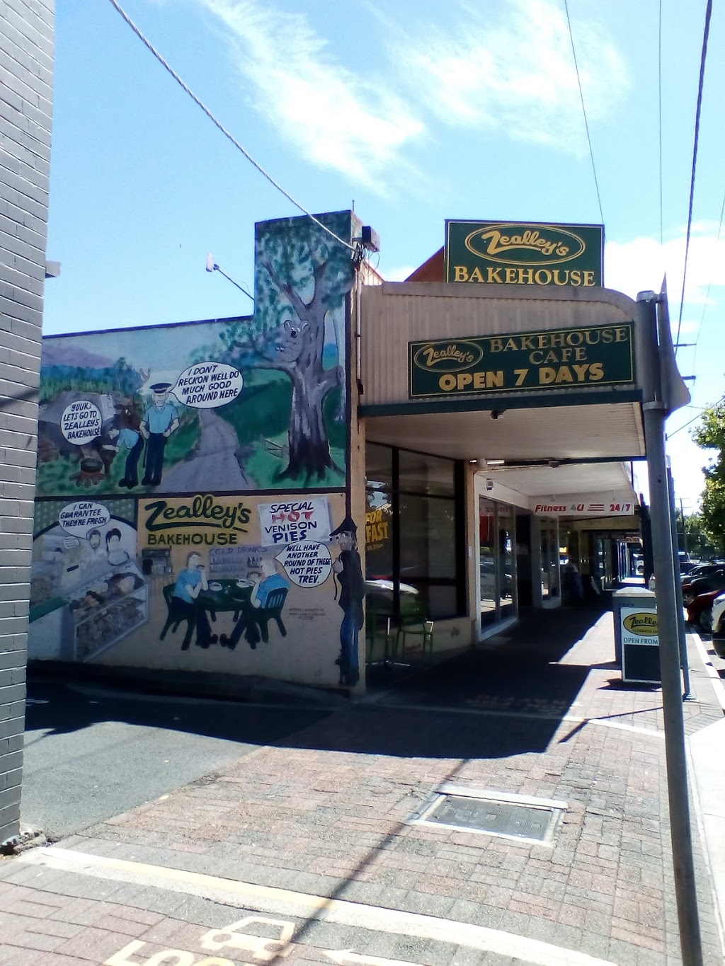 Zealleys Bakehouse | cafe | 38 Moore St, Moe VIC 3825, Australia | 0351276147 OR +61 3 5127 6147