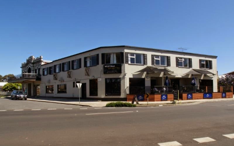 The Wharf Hotel Wynyard | 10 Goldie St, Wynyard TAS 7325, Australia | Phone: (03) 6442 2344