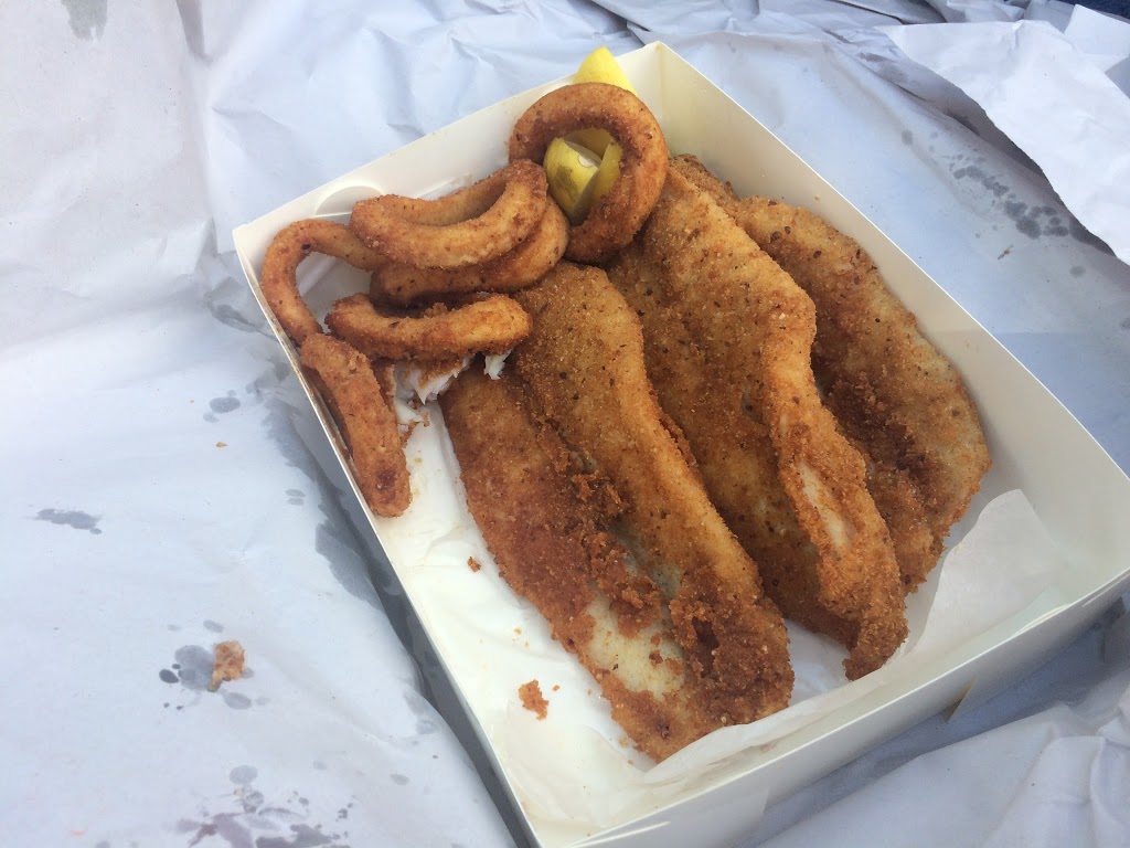 Throwers Fish & Chips | meal takeaway | 1/3 Thrower Dr, Currumbin QLD 4223, Australia | 0755343847 OR +61 7 5534 3847